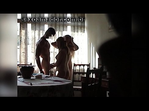 ❤️ Сэкс-сябры запрашаюць мужчыну-гіганта і ўтрох з ім ❌ Порна у нас